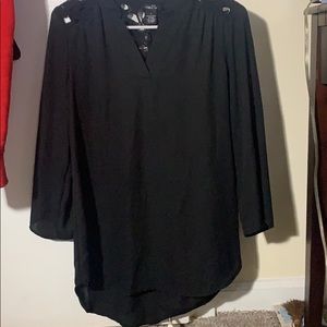 Flowy mid sleeve blouse